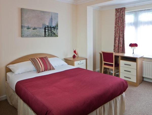 Montrose Guest House Romford Buitenkant foto
