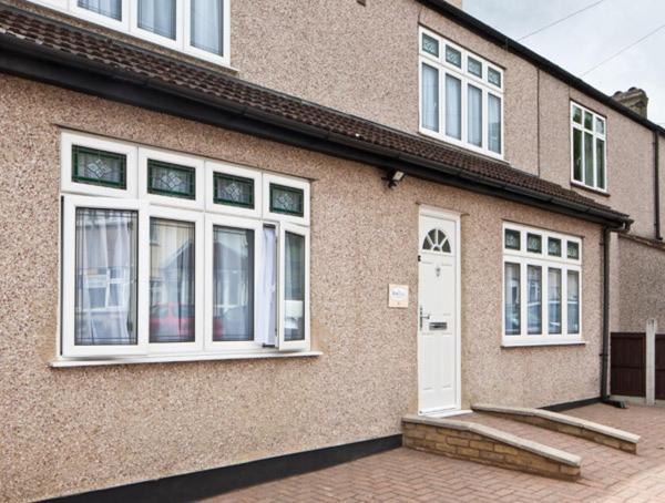 Montrose Guest House Romford Buitenkant foto